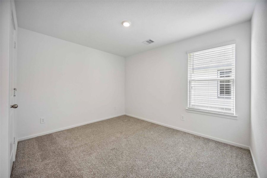 Spacious, unfurnished interior of a new home in , Houston (Image 16).