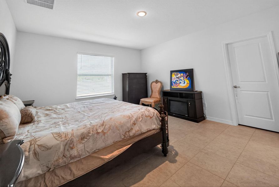 Furnished interior view inside a new home in , Vero Beach (Image 3).