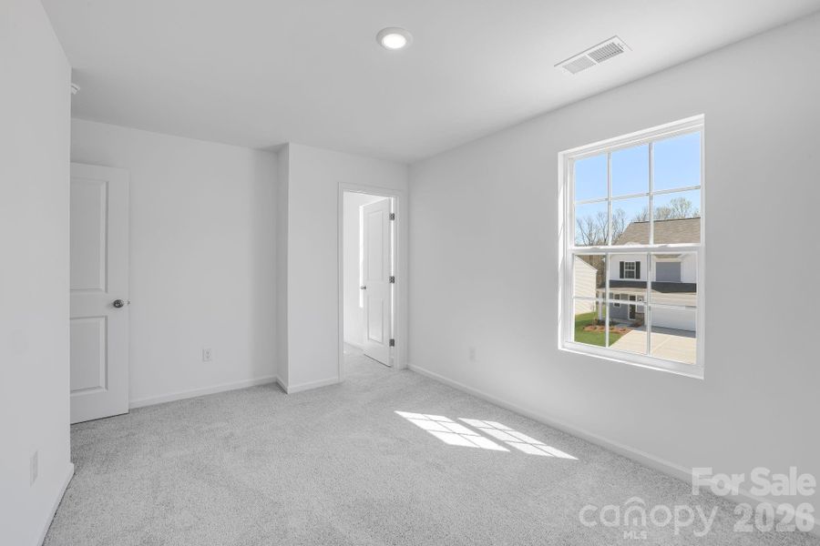 Spacious, unfurnished interior of a new home in Cleveland Hill, Shelby (Image 30).
