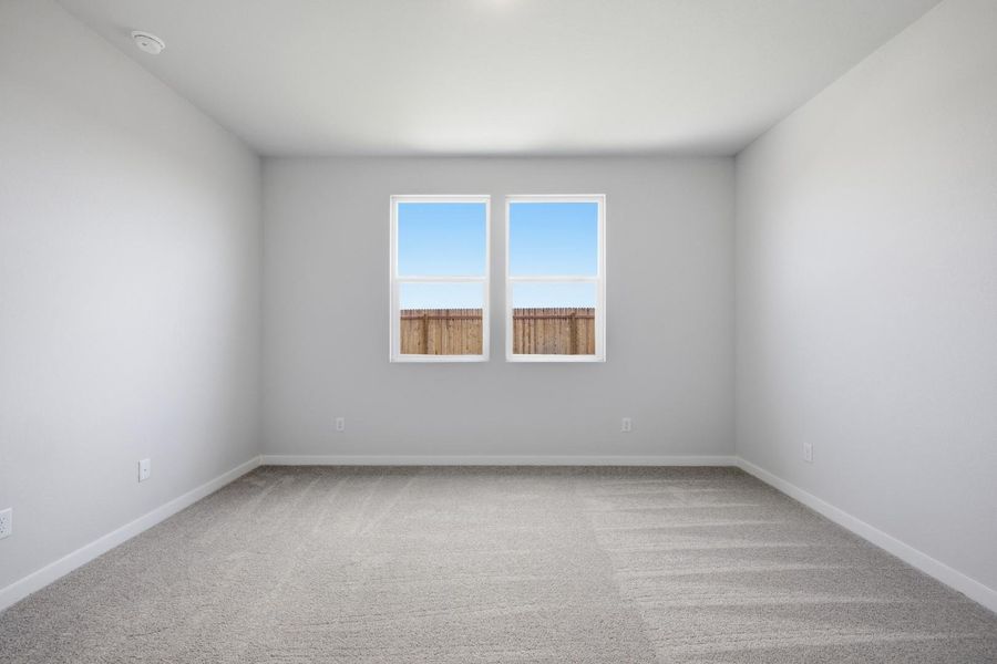 Spacious, unfurnished interior of a new home in Stallion Run, Buda (Image 33).