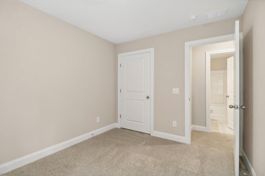 Spacious, unfurnished interior of a new home in Founder's Park, Lincolnville (Image 15). Spacious, unfurnished interior of a new home in Founder's Park, Lincolnville (Image 15).