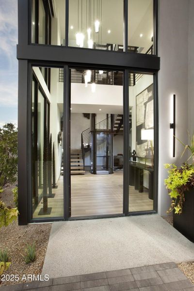 004_ENTRANCE TO HOME 004_ENTRANCE TO HOME