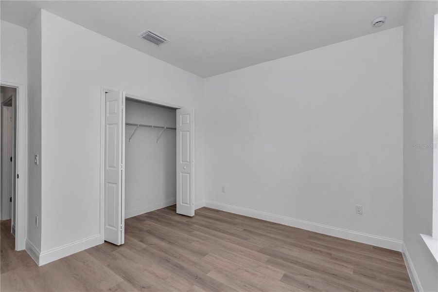 Spacious, unfurnished interior of a new home in , Ocala (Image 35).