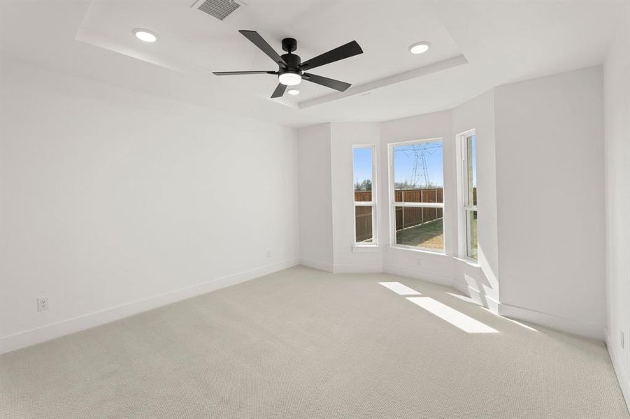 Spacious, unfurnished interior of a new home in Inspiration, Lucas (Image 29).