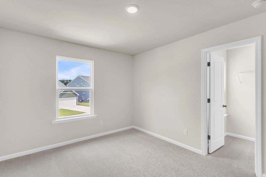 Similar Monroe floorplan with Timeless Collection. Features and finishes vary.