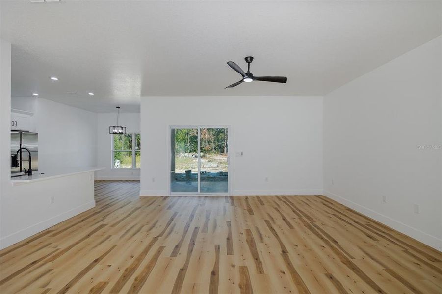 Spacious, unfurnished interior of a new home in , Weeki Wachee (Image 47).