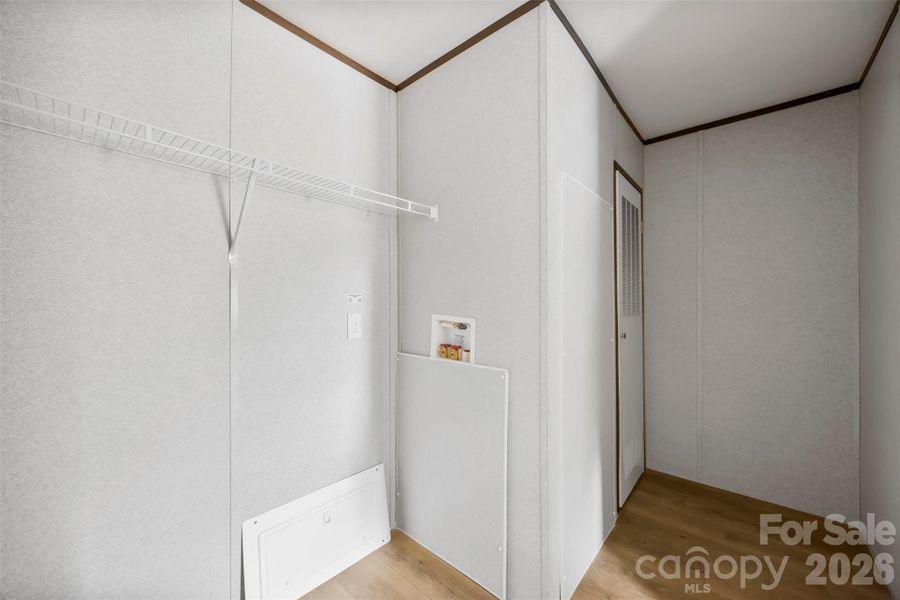 Spacious, unfurnished interior of a new home in , Kings Mountain (Image 23).