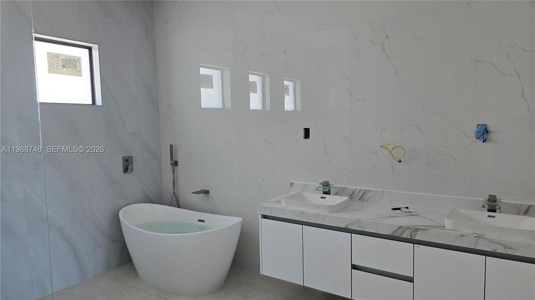 Image 42 of a home in .