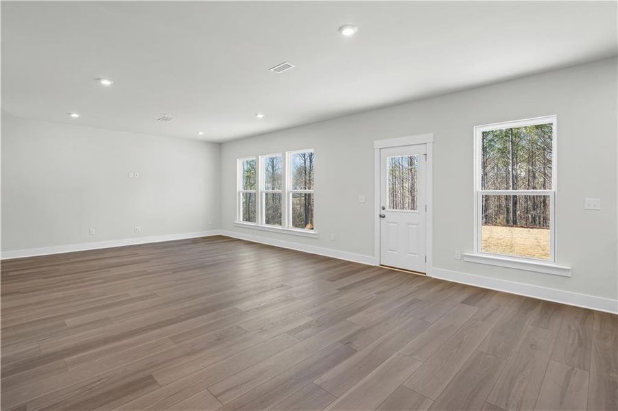 Spacious, unfurnished interior of a new home in Hunters Creek, Flowery Branch (Image 23). Spacious, unfurnished interior of a new home in Hunters Creek, Flowery Branch (Image 23).