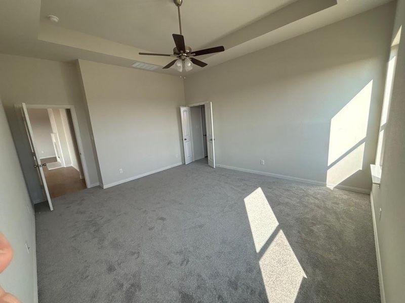 Spacious, unfurnished interior of a new home in Waterford Park, Weatherford (Image 7). Spacious, unfurnished interior of a new home in Waterford Park, Weatherford (Image 7).