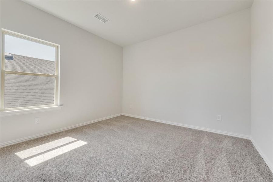 Spacious, unfurnished interior of a new home in Spiritas Ranch, Little Elm (Image 22).
