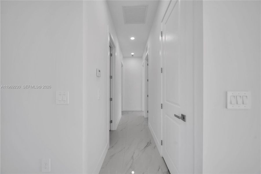 Spacious, unfurnished interior of a new home in , Lehigh Acres (Image 20).