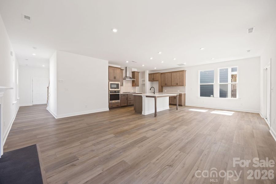 Spacious, unfurnished interior of a new home in Farms at Bellingham, Mooresville (Image 18).