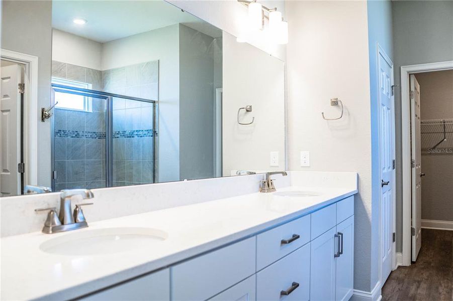 Furnished interior view inside a new home in , Lakeland (Image 10).