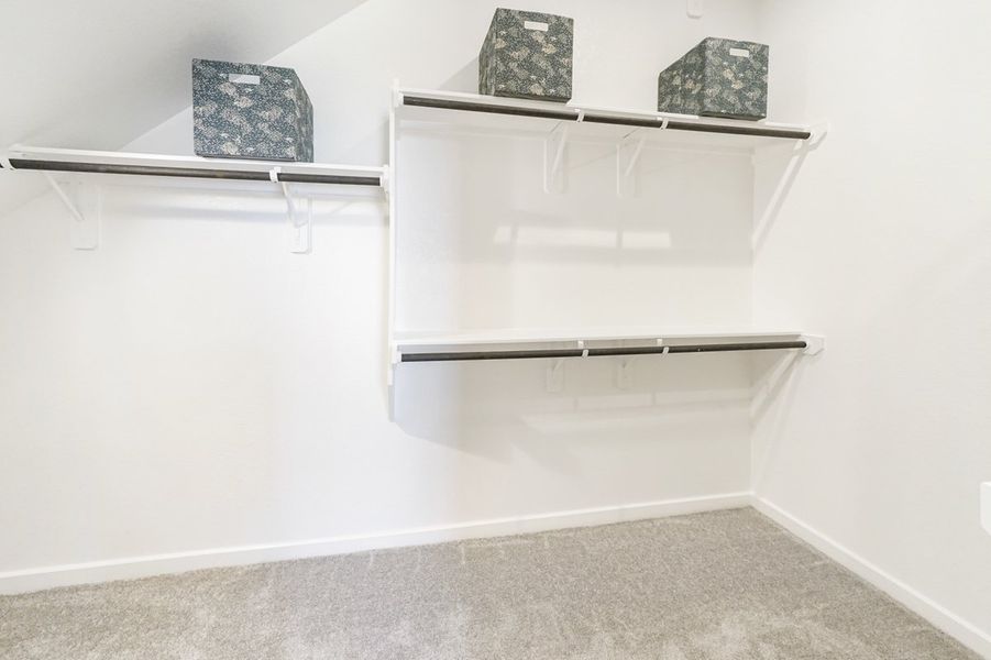 Spacious, unfurnished interior of a new home in Wood Leaf Reserve, Tomball (Image 20).