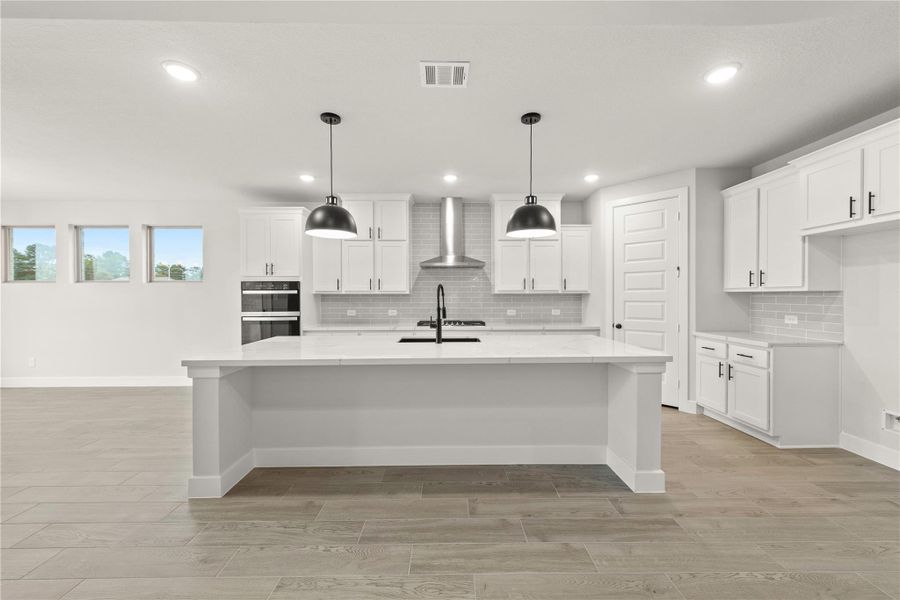 Representative image. Features, selections and colors may vary. Representative image. Features, selections and colors may vary.