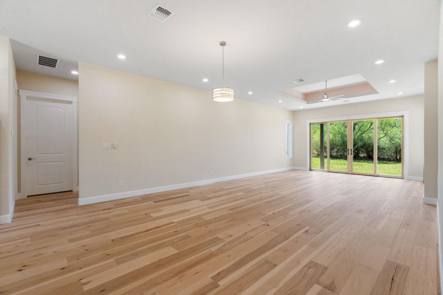 Spacious, unfurnished interior of a new home in , Horseshoe Bay (Image 22). Spacious, unfurnished interior of a new home in , Horseshoe Bay (Image 22).