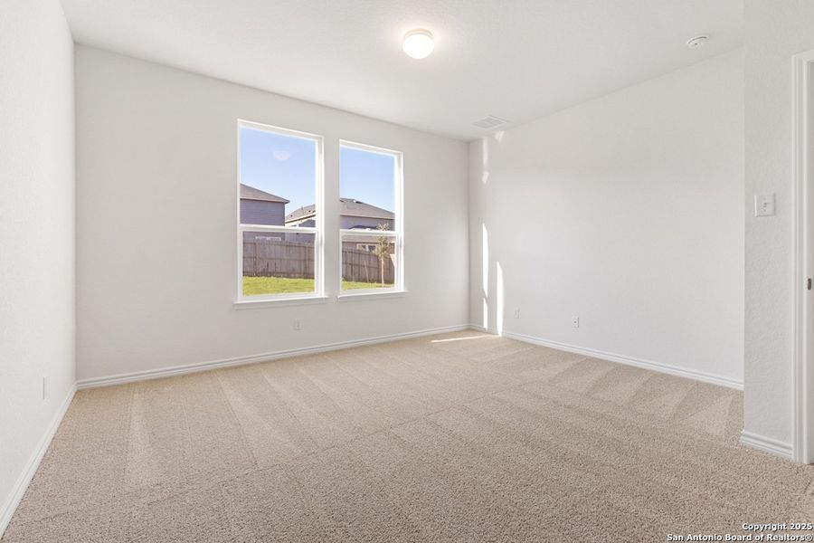 Spacious, unfurnished interior of a new home in Knox Ridge, Converse (Image 7).