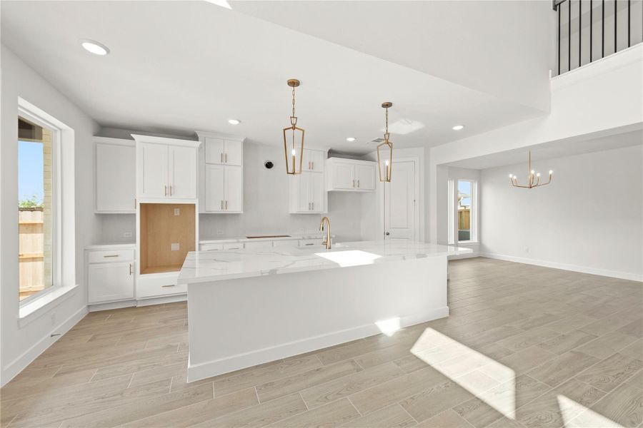 Representative image. Features, selections and colors may vary.