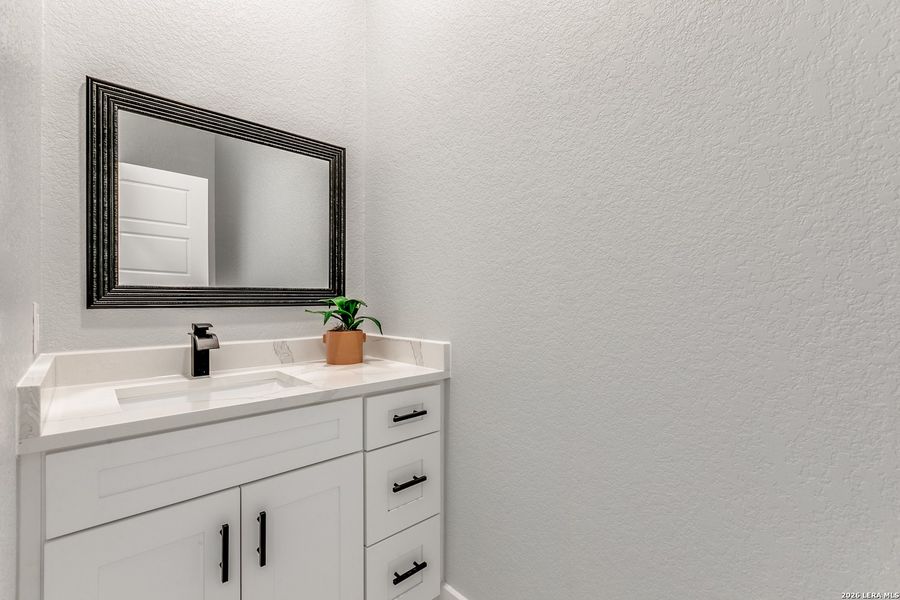 Furnished interior view inside a new home in , Atascosa (Image 10).