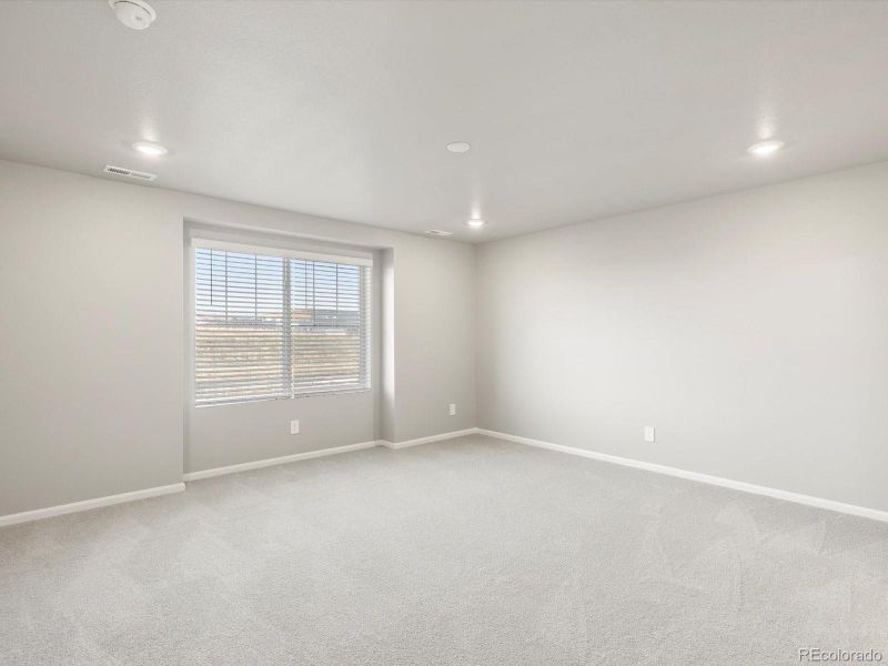 Spacious, unfurnished interior of a new home in , Commerce City (Image 27).