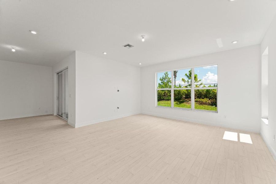 US_SEF_OCEANA_LOT 16_great room