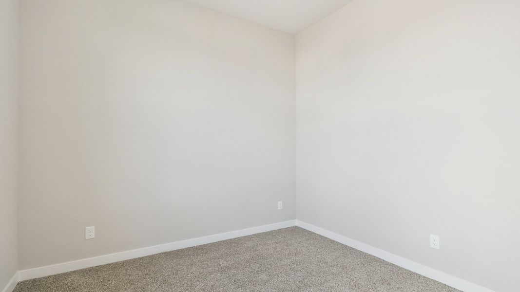 Spacious, unfurnished interior of a new home in Upper Canyon, Phoenix (Image 24).