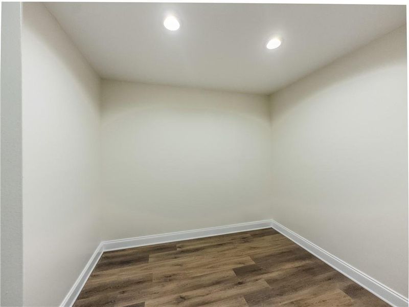 Spacious, unfurnished interior of a new home in , Lawrenceville (Image 30).