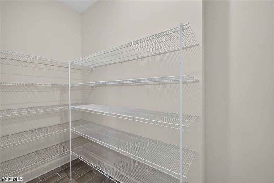 Spacious, unfurnished interior of a new home in Cape Coral, Cape Coral (Image 11).