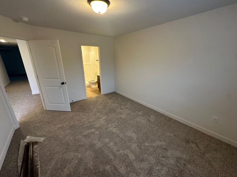 Spacious, unfurnished interior of a new home in Gentry Place, Spartanburg (Image 9).