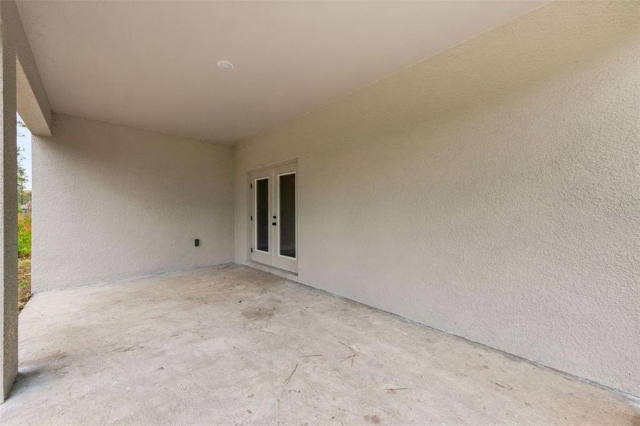 Exterior details and patio area of a home in , Eustis (Image 19). Exterior details and patio area of a home in , Eustis (Image 19).