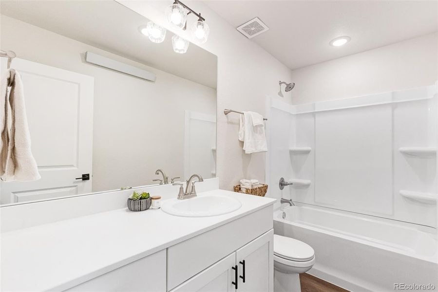 Downstairs full bath