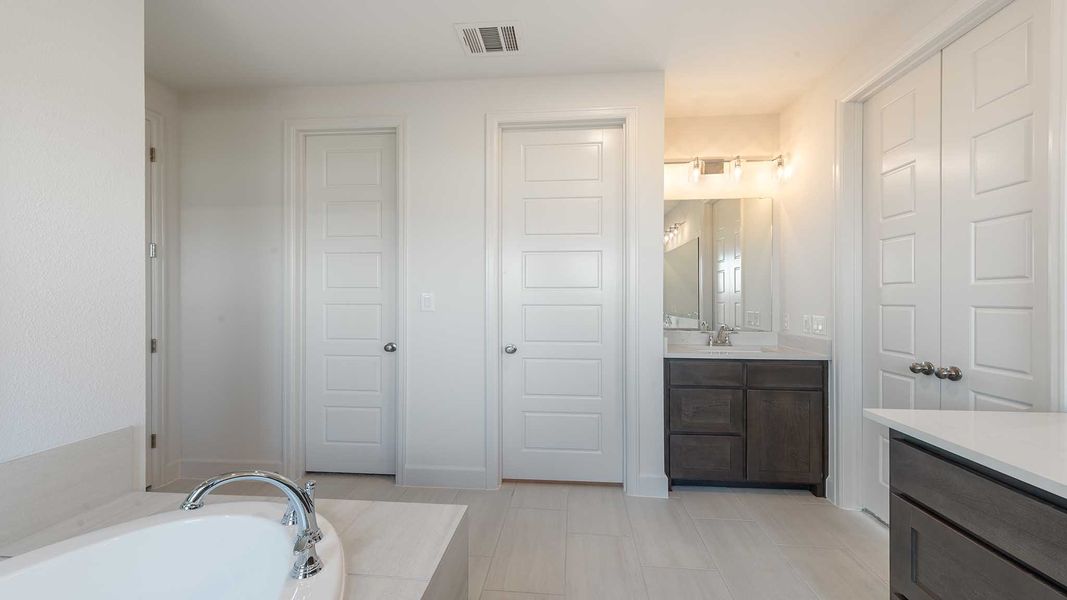 Furnished interior view inside a new home in Meraki, Forney (Image 11). Furnished interior view inside a new home in Meraki, Forney (Image 11).