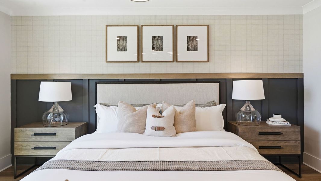 Representative furnished interior of a home built from the Mystique by Del Webb in Del Webb Point Hope, Charleston (Image 21).