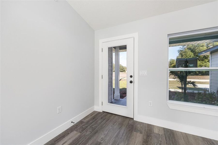 Spacious, unfurnished interior of a new home in , Dunnellon (Image 14).