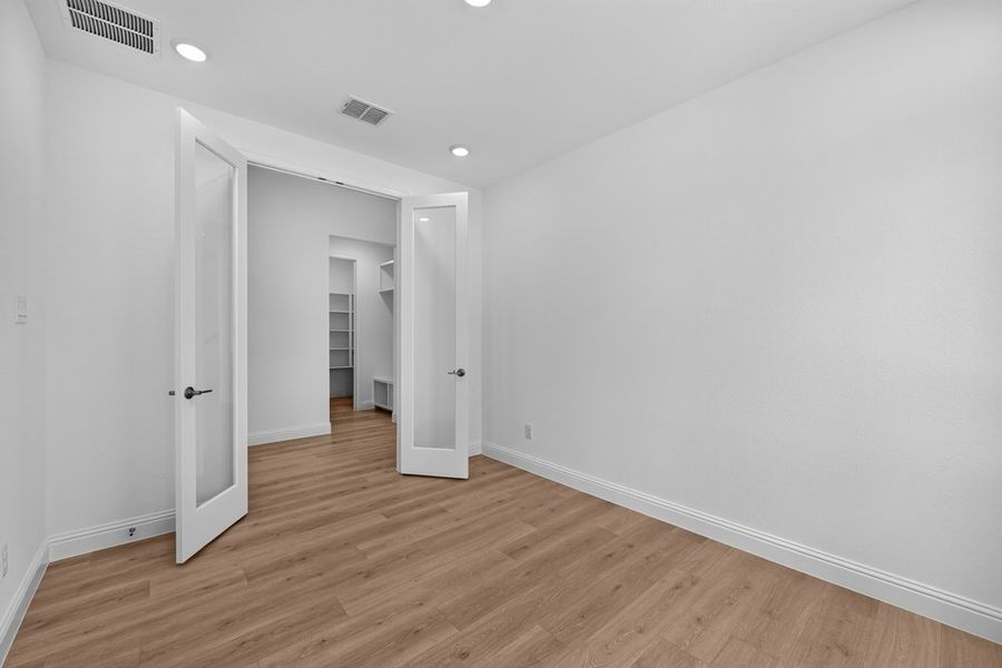 Spacious, unfurnished interior of a new home in Highland Lakes, McKinney (Image 28). Spacious, unfurnished interior of a new home in Highland Lakes, McKinney (Image 28).