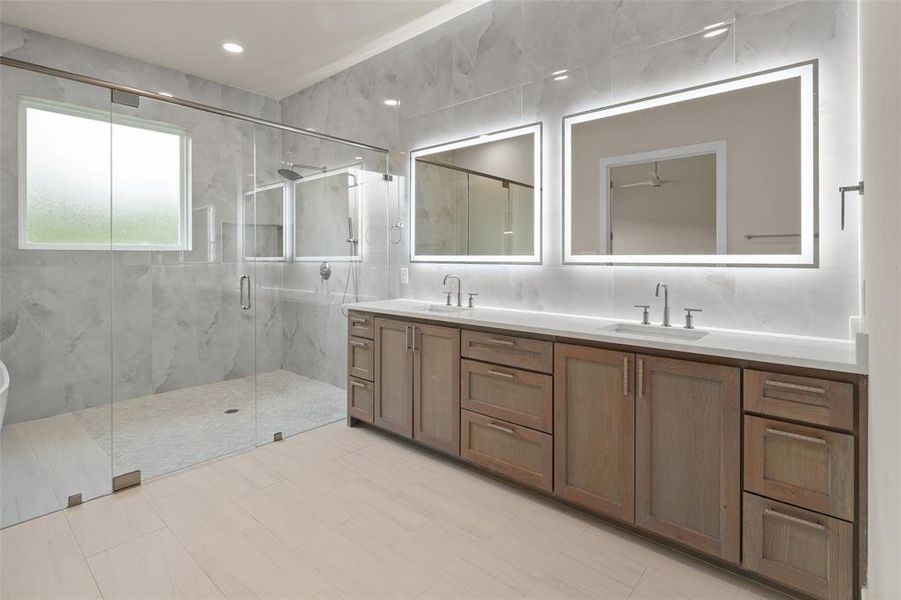 Furnished interior view inside a new home in Pecan Plantation, Granbury (Image 13).