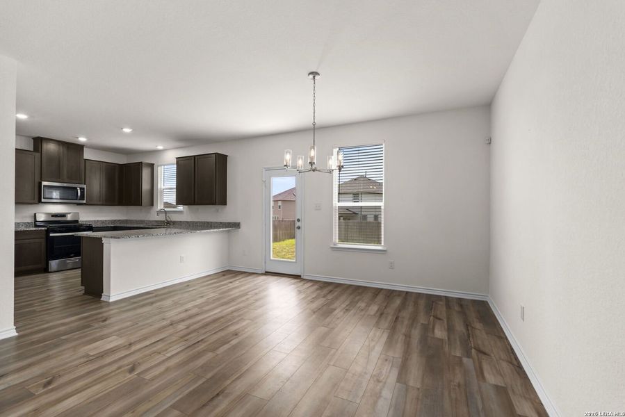 Spacious, unfurnished interior of a new home in Parklands, Schertz (Image 36).