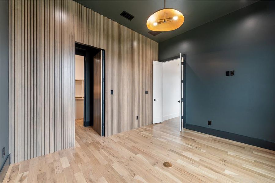 Spacious, unfurnished interior of a new home in , Flower Mound (Image 32).