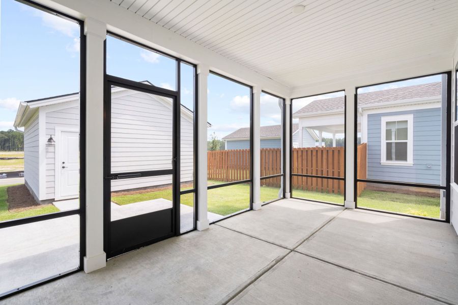 Exterior details and patio area of a home in Heartwood, Richmond Hill (Image 4).