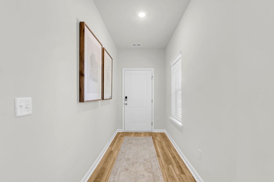 Spacious, unfurnished interior of a new home in Wildcat Chase, Summerville (Image 35).