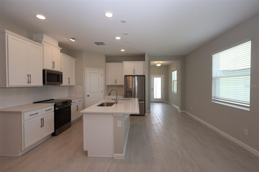 Furnished interior view inside a new home in Bay Lake Farms, St. Cloud (Image 8).