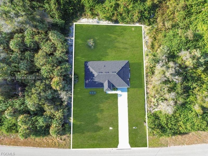 Image 29 of a home in . Image 29 of a home in .