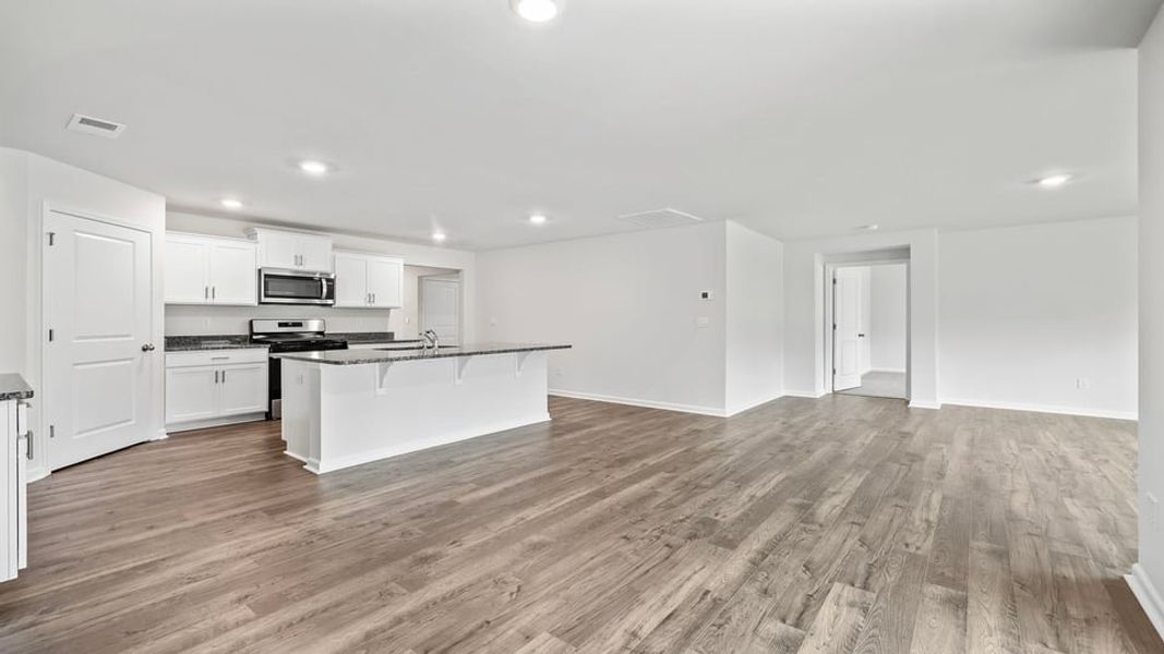 Spacious, unfurnished interior of a new home in Harrier Point, Woodruff (Image 25).