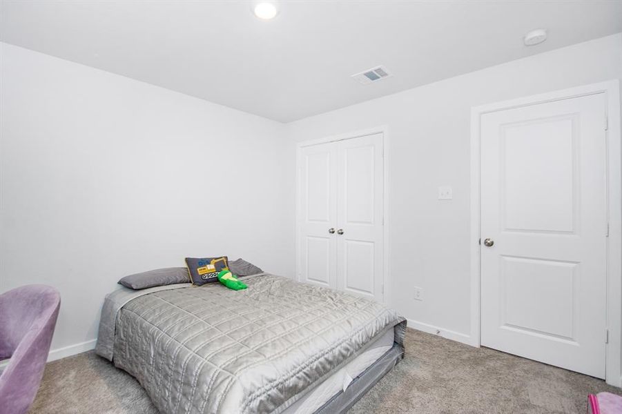 Image 21 of a home in .