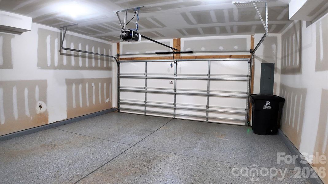 Spacious, unfurnished interior of a new home in , Davidson (Image 22).