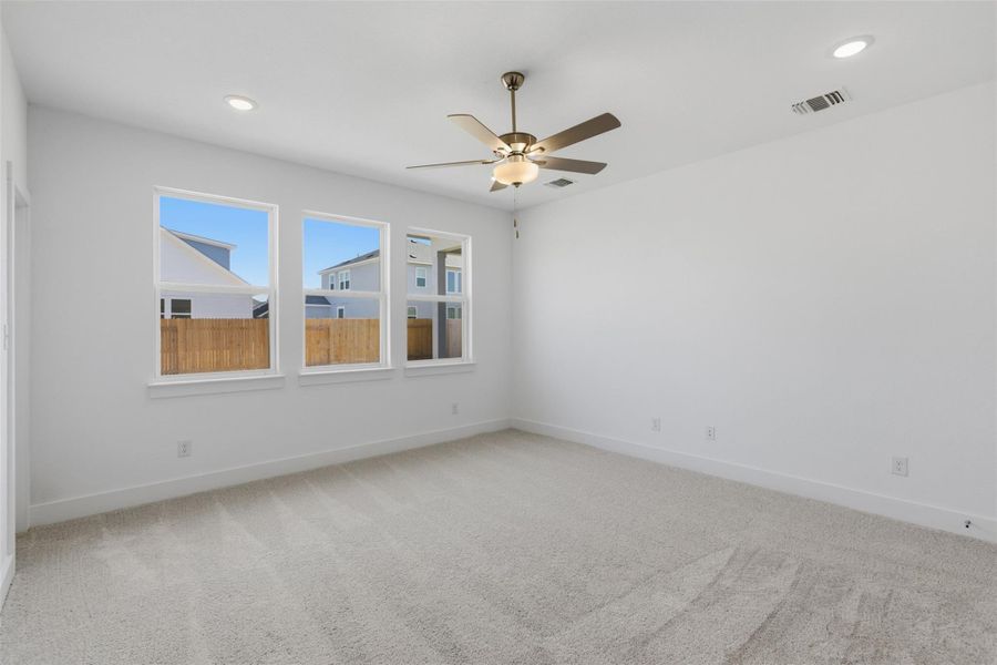 Spacious, unfurnished interior of a new home in Enclave at Cele, Pflugerville (Image 25).