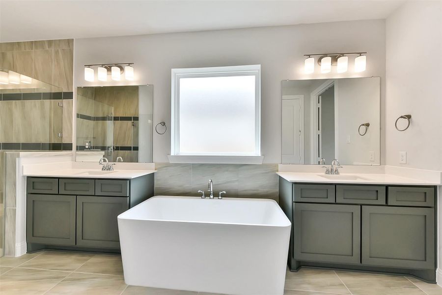 Furnished interior view inside a new home in Evergreen 50', Conroe (Image 2). Furnished interior view inside a new home in Evergreen 50', Conroe (Image 2).