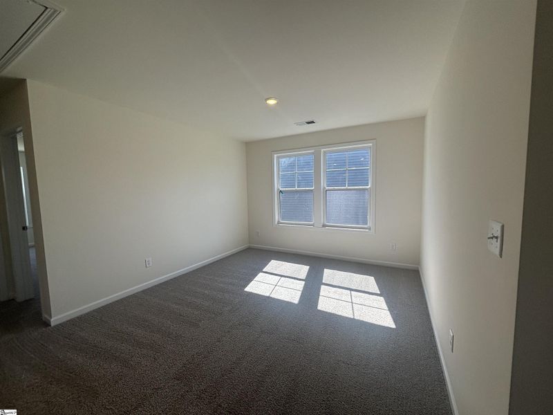 Spacious, unfurnished interior of a new home in Halton Oaks, Spartanburg (Image 14).