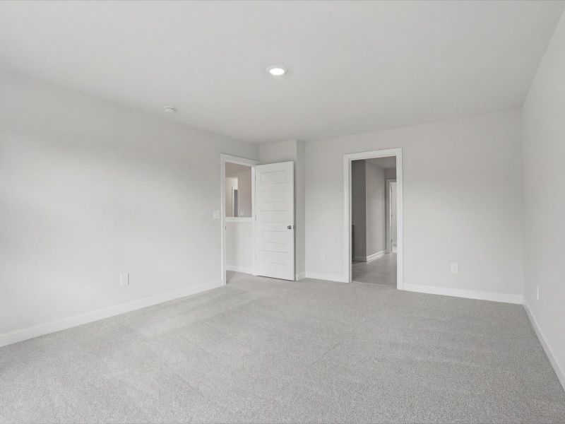 Spacious, unfurnished interior of a new home in Brayfield Manor - Signature Collection, Wellford (Image 18).
